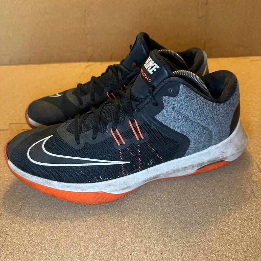 Nike Air Versitile II Mens Basketball Shoes Black Grey Orange 921692-006 Sz 10.5